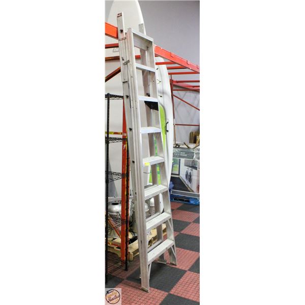 ALUMINUM EXTENSION LADDER