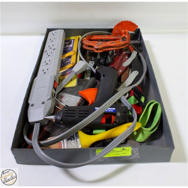 PALLET OF ESTATE VARIOUS GARAGE TOOLS