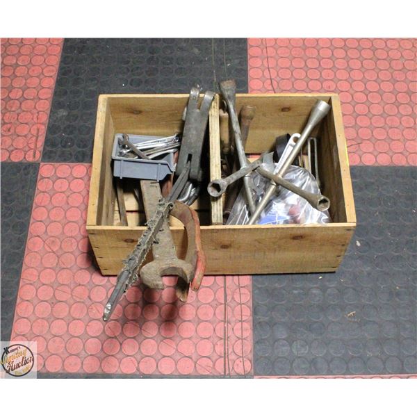 LOT OF VARIOUS MECHANICS TOOLS AND PARTS