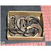 Image 1 : LOT OF VARIOUS SIZES HORSESHOES