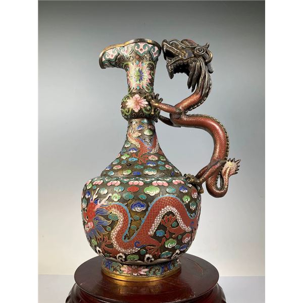 Cloisonné Green-Base Windowed Flower and Bird Vase