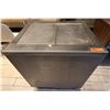 Image 1 : Stainless International Ice Bin 24" x 28" x 32"H