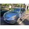 Image 2 : Toyota Sienna LE Van 106969 Miles Lic. 389TXV (Starts & Runs)