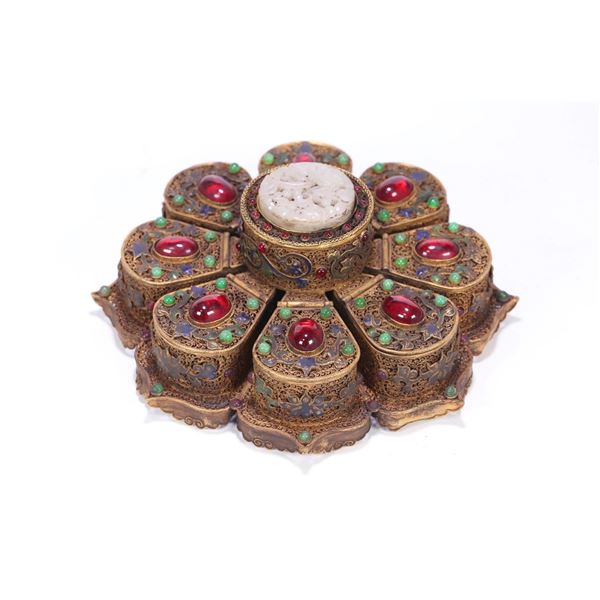 Gilt-Bronze Filigree Lotus Petal Box Inlaid with Hetian Jade and Gemstones