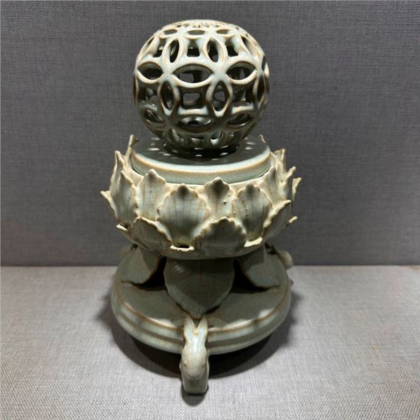 Song Ru Porcelain Incense Burner