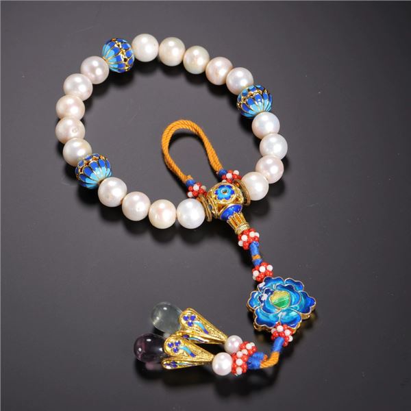 Pearl Eighteen Beads Handheld Ornament
