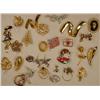 Image 1 : LOT OF VINTAGE COSTUME JEWELRY BROOCHES - Incl. Tr