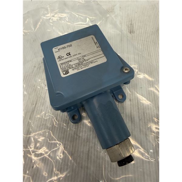 United Electric Controls #H100-702