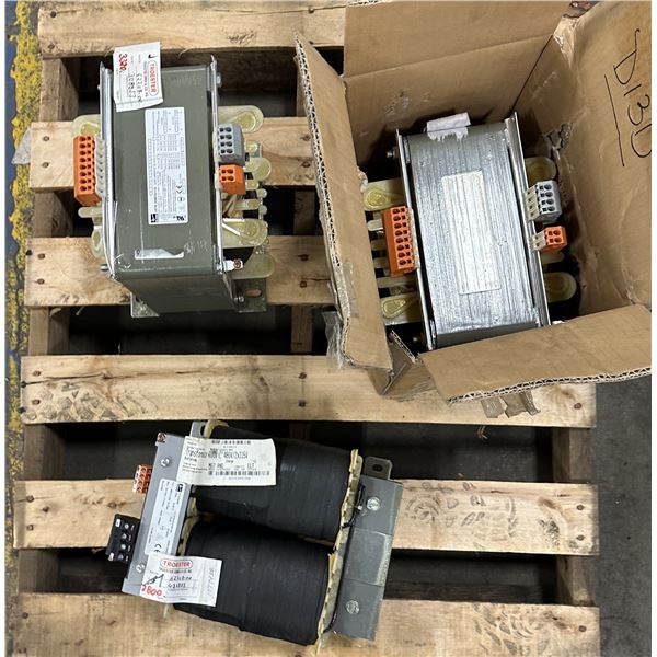 Lot of (3) Transformers 1-#B 1210068 & 2-#USTE 3200/2x115