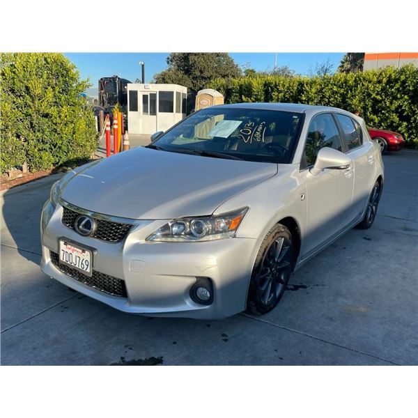 LEXS CT200H 2013 APP-DUP-T DON SMOG