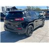Image 3 : JEEP  CHEROKEE 2018 O/S TITLE 2 DAYS