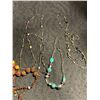 Image 3 : 6 Necklaces - Variety of Material and Lengths