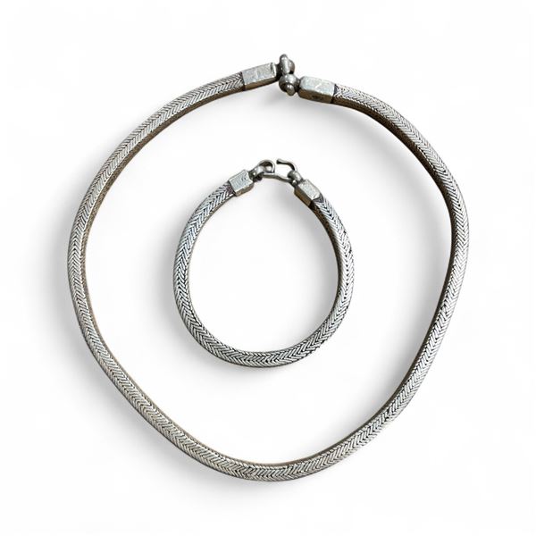 17" Neck Chain with Matching Bracelet - Unstamped - Weight 122 grams