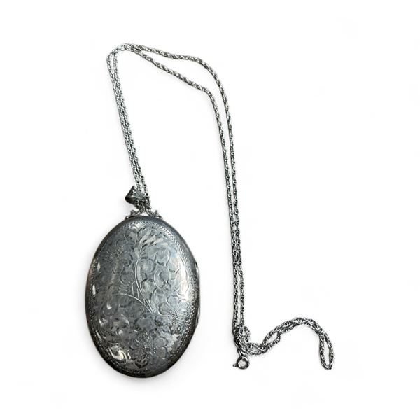 Large 1950s Sterling Silver Locket on 26" Rope Chain - Locket is 2" x 3" - Total Weight: 38 grams