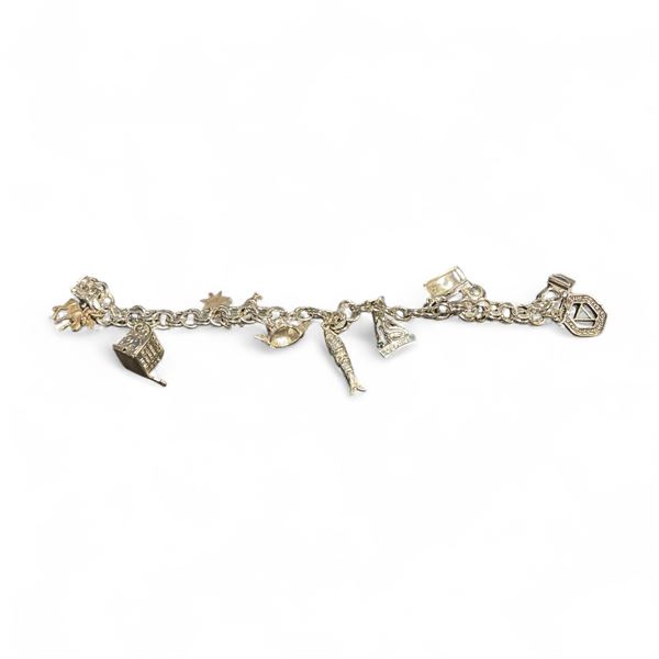 8" Sterling Silver Charm Bracelet with 8  Charms - Total weight: 29 grams
