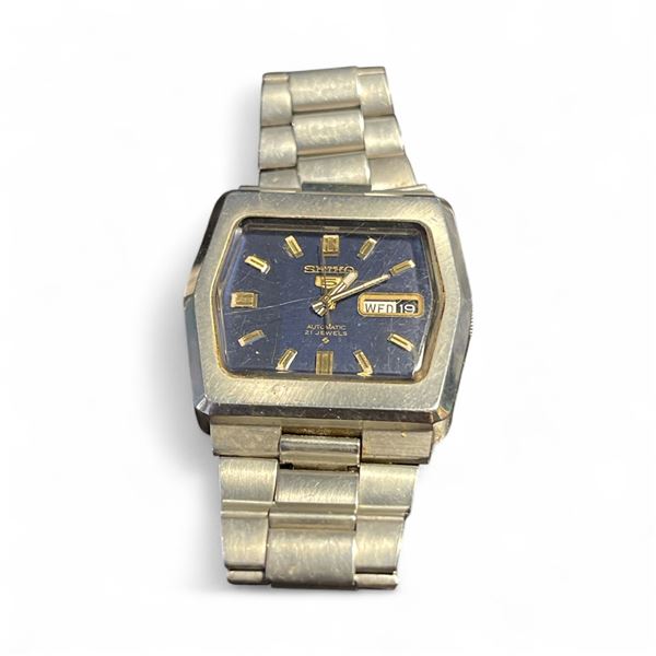 Men's Vintage Seiko 5 Day/Date Watch - Stainless Steel - 2 Tone Blue Face - Model: 6119-5460. No box
