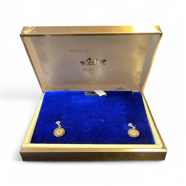 Vintage Gold  Earrings with Diamond Centers Stamped 14K on the Butterfly Backs - 10.4mm diameter - T