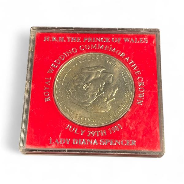 1981 Hong Kong Bank Royal Wedding Commemorative Medallion in Original Holder