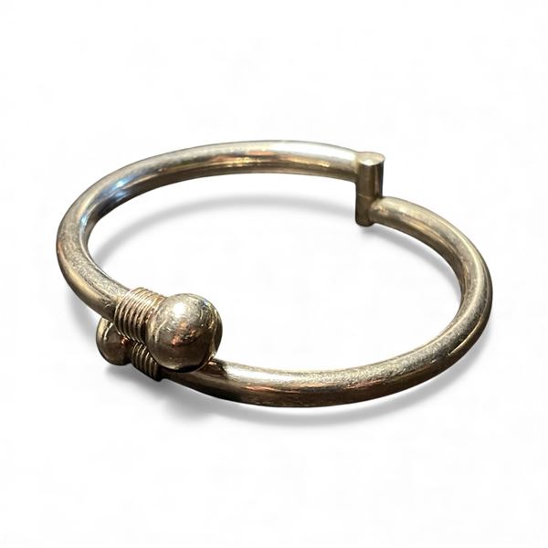 Sterling Siver Hinged Bangle Bracelet - Weight: 35.5 grams