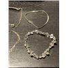 Image 4 : 6 Vintage Sterling Silver Bracelets - 1 engraved and 1 has marquisate gems - Total weight: 25 grams