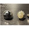 Image 2 : 5 Sterling Silver Rings with Large Faces - Amethyst, Crystal and Pearl - Total weight: 56 grams