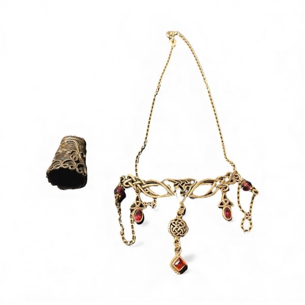 Vintage Sterling Silver Thimble & Sterling Necklace with Garnets - Total weight: