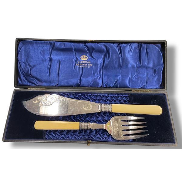 Antique Elkington Bone Handled Fish Serving Set  in Fitted Case