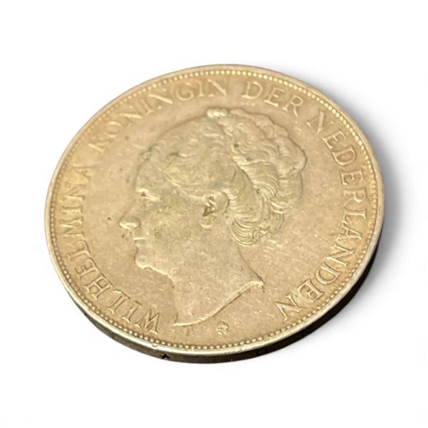 1938 Netherlands 2 1/2 Gulden Coin - .720 Silver - Weight: 25 grams - Circulated