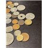 Image 2 : 7.5 Ounce Bag of Assorted World Coins - Circulated
