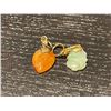 Image 2 : 1 Jade and 1 Carnelian Charm with Gold Bales - Bales are unstamped