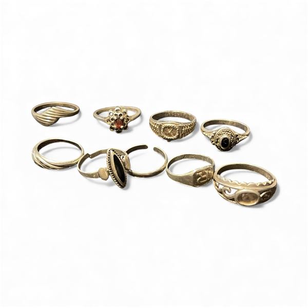 Group of Sterling Silver Rings - Some are scrap - Total weight: 16 grams