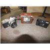 Image 1 : 3 Vintage Cameras