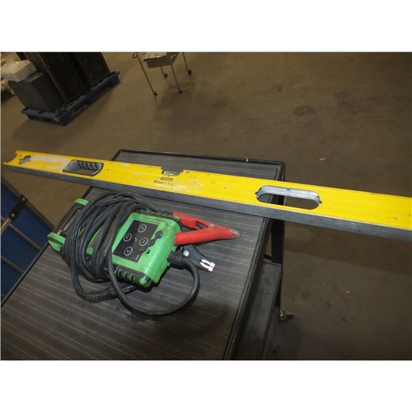 Bosch Battery Tester & 4 ft Level