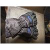 Image 1 : Large Winter Gloves