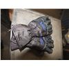 Image 1 : Large Winter Gloves