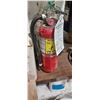 Image 1 : Fire Extinquisher