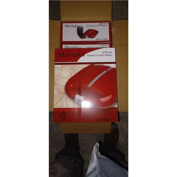 Walnut cookie makers