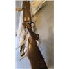 Image 4 : Weatherby ICON Mark V Deluxe & One of kind Buck Bowie Knife (1 of 40)