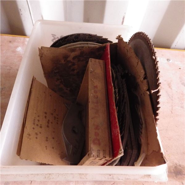 Container of assorted saw blades