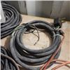 Image 9 : Extension cords and electrical wire