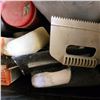 Image 5 : Trowels and tools for working with grout