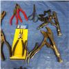 Image 3 : assorted pliers and vice grips etcetera