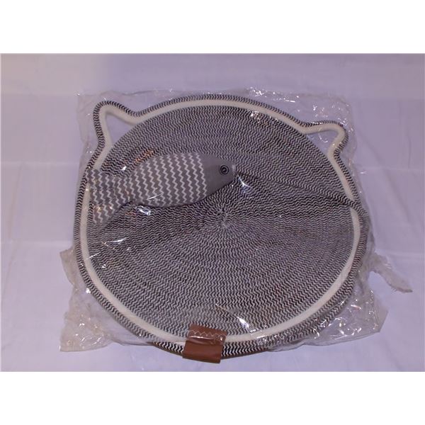 Cat Scratcher Mat Pets Scratching Pad With Fish Rope Toy