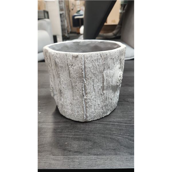 Barking vase 6"H x 6"D by Torry Tagus