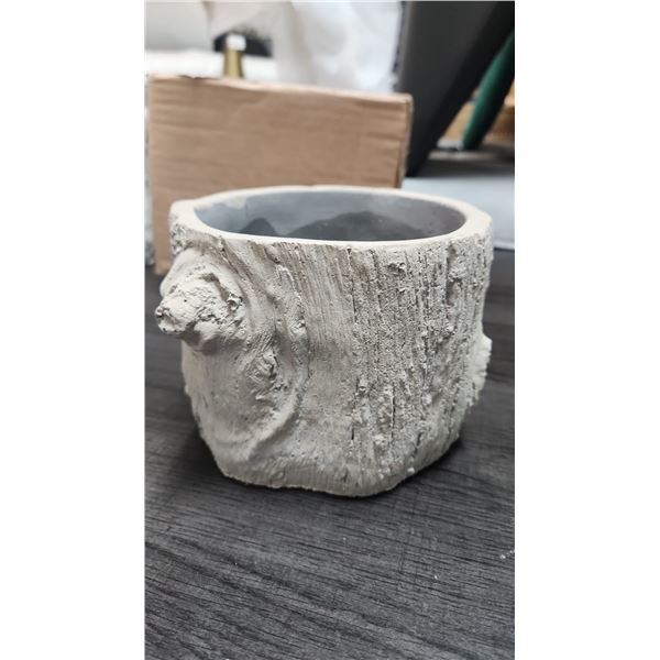 Alder barking vase 4"H x 5"D by Torry Tagus