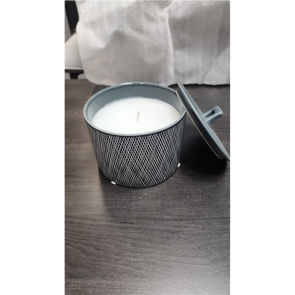 Bergen weave matte Grey wax filled c/holder 4"H 6"