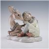 Image 1 : Lladro Porcelain Figurine, A Well Earned Rest 01006897