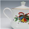 Image 7 : 6pc Salem Porcelain China Christmas Eve Creamer, Sugar, and Mug Set