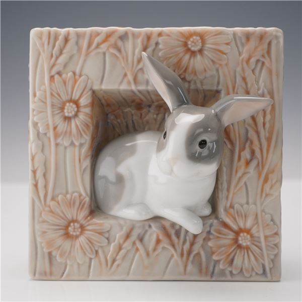 Lladro Porcelain Figurine Bunny Natural Frames 01008072