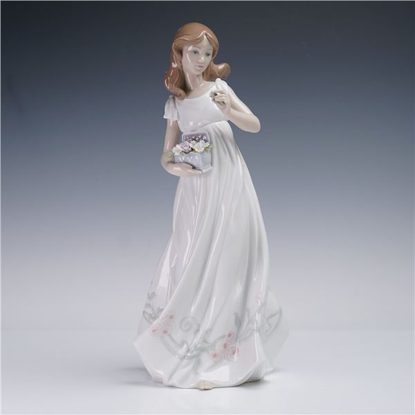 Lladro Porcelain Figurine, Treasures of the Earth 01006921